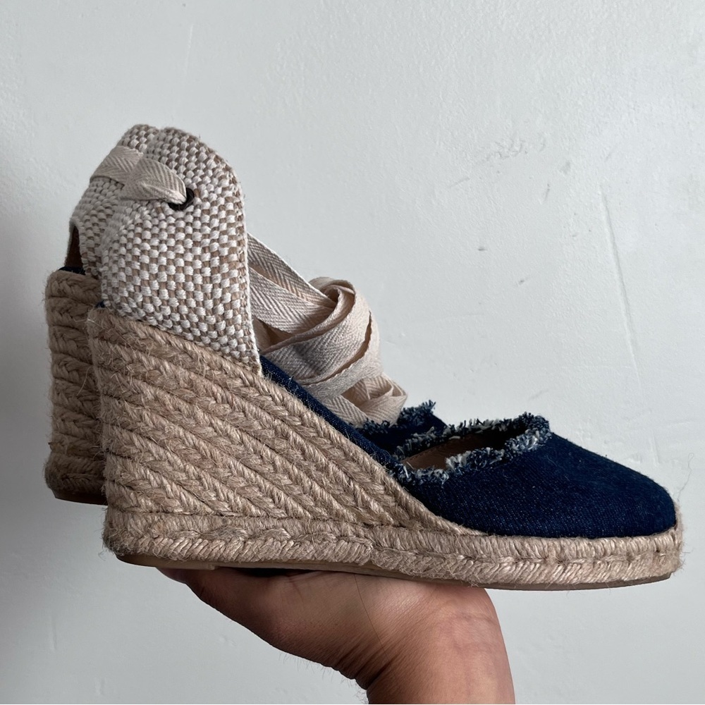 Stylish Navy and Beige Espadrille Wedges
